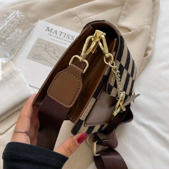 NWOT Ivy & Taylor Paris Bag - Picture 4 of 8